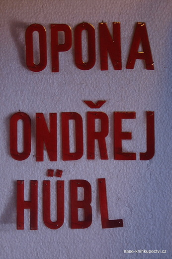 Opona  - Hübl Ondřej